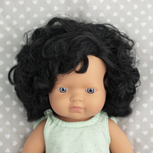 Miniland       -       Lalka Miniland Doll Dziewczynka Europejka  Czarne Kręcone Włosy  38cm