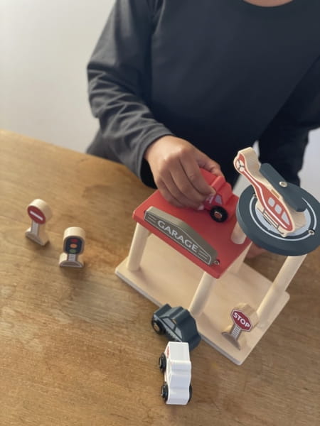 Egmont Toys® - Drewniany Garaż z Samochodami | Egmont Toys®