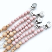Loulou Lollipop  -  Drewniana Zawieszka do Gryzaka i Smoczka Delicate Pink  -  Naturalna