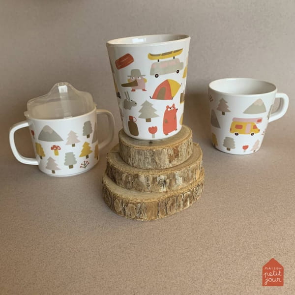 Maison Petit Jour® - Kubek Przykrywką do Picia Dla Dziecka, Przygoda! | Maison Petit Jour®