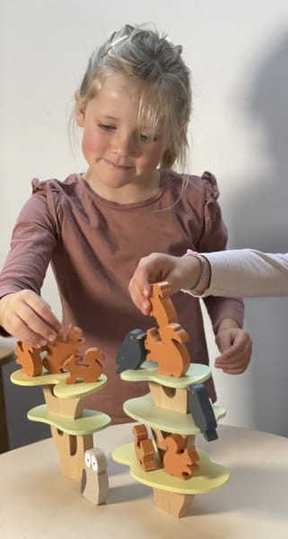 Egmont Toys® - Drewniana Gra Zręcznościowa, Balansujące Wiewiórki | Egmont Toys®