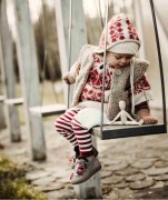 Wooden Story - Drewniana Lalka Orzechowa z Sukienką