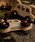 Wooden Story - Drewniana Zabawka na Kółkach Auto Electric