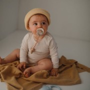 Frigg  -  Smoczek  z naturalnego kauczuku Daisy Kauczuk Biscuit  -  Rozmiar 0-6m