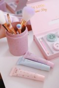 Oh Flossy - Oh Flossy, Naturalny Zestaw do Makijażu Deluxe, Cienie, Róż, Szminka i Akcesoria
