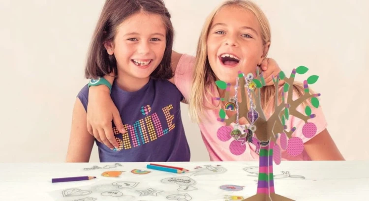 Apli Kids - Zestaw z Magicznym Plastikiem Apli Kids  -  Biżuteria