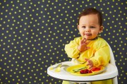 B.BOX - Fartuszek - Śliniaczek Wodoodporny z Rękawami, Strawberry Shake 6 - 18m