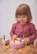 Tender Leaf Toys       -      Tęczowy Drewniany Tort Urodzinowy Rainbow Birthday Cake